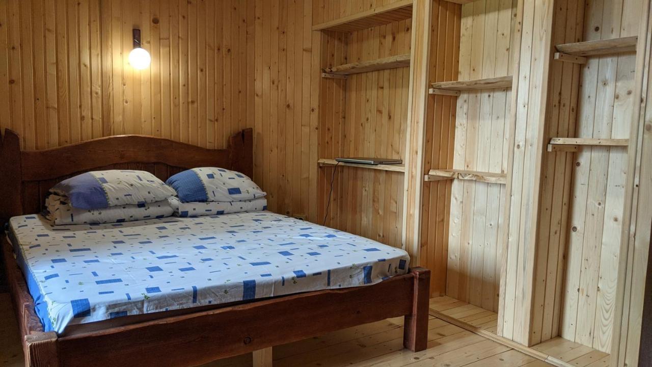Gostynna Rodyna Izki Exterior foto
