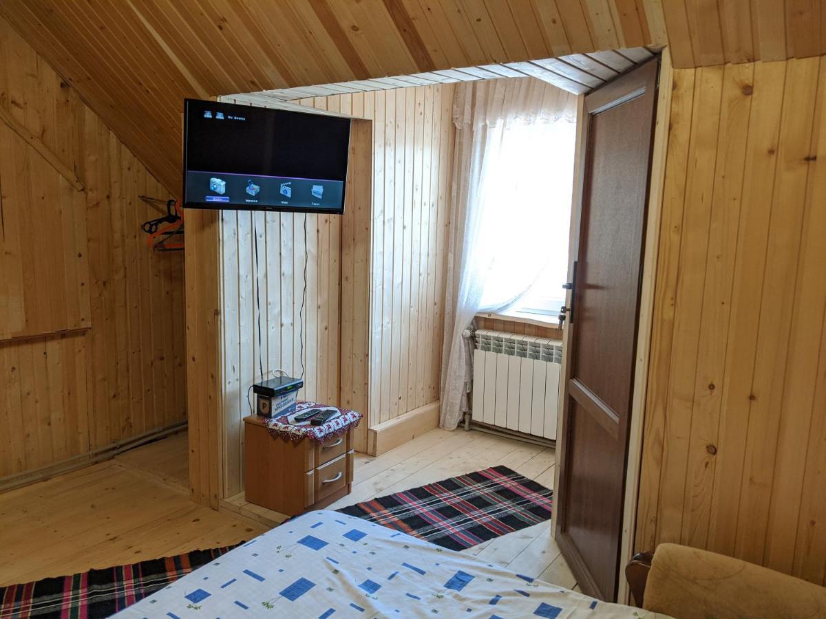 Gostynna Rodyna Izki Exterior foto